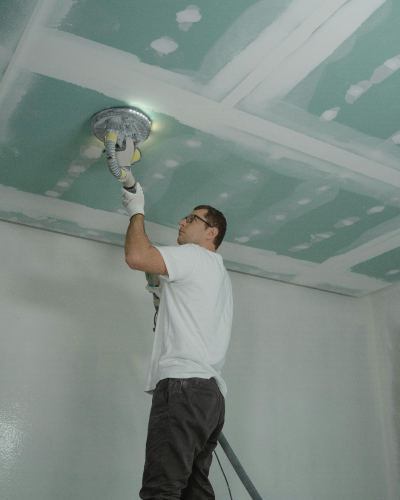 https://toolteams.com/wp-content/uploads/2024/09/Drywall-installation-3-1.png